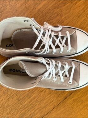 Converse High-Top Sneakers in Beige and White